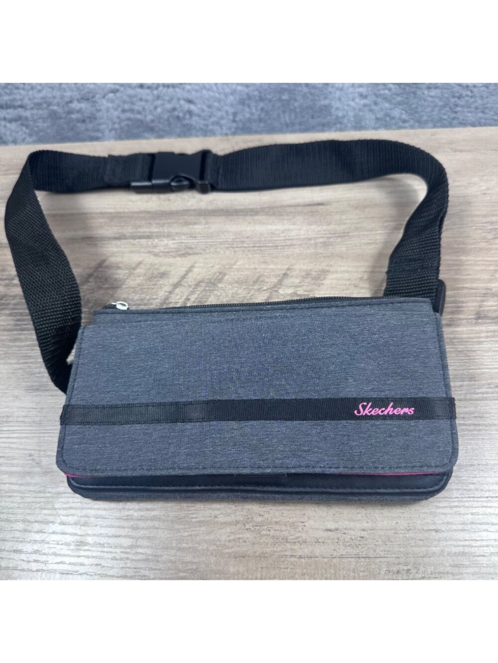 Skechers Gray Crossbody Wallet Bag With Adjustable Strap & Pink Interior